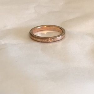 Rose-gold ring